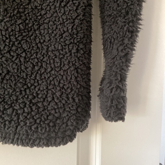 Time and Tru small Christmas sweatshirt penguin Christmas holidays fleece - Picture 6 of 10